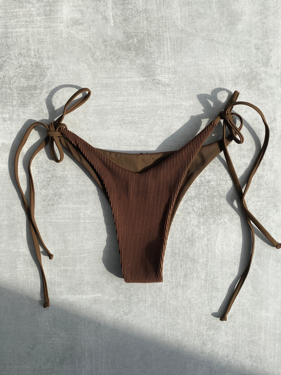 Naya V High Cut Bottom - Brown Ribbed